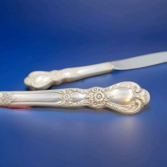 1847 IS Rogers Bros Silverware Set Of 2 HERITAGE Flatware Dinner Knives - Picture 3 of 6